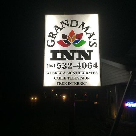 Grandmas Inn ทอร์ริงตัน ภายนอก รูปภาพ